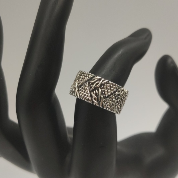 Sterling Silver Ring - Picture 1 of 7